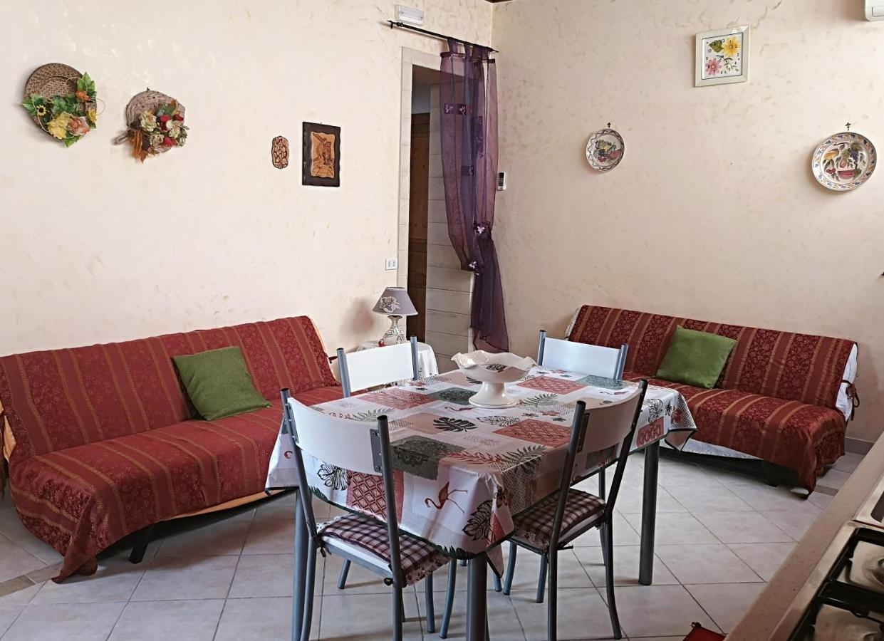 La Casina Di Vanni - Casa Vacanza Nel Cuore Del Salento Arnesano Exterior foto